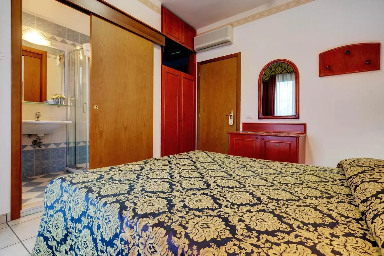 ***  Hotel Garni San Carlo Лидо-ди-Езоло Италия