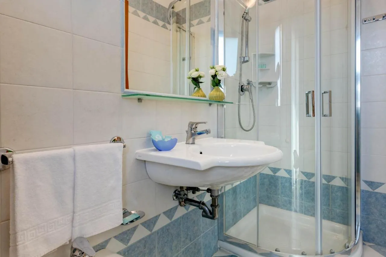 Hotel Garni San Carlo Лидо-ди-Езоло 3*,  Италия