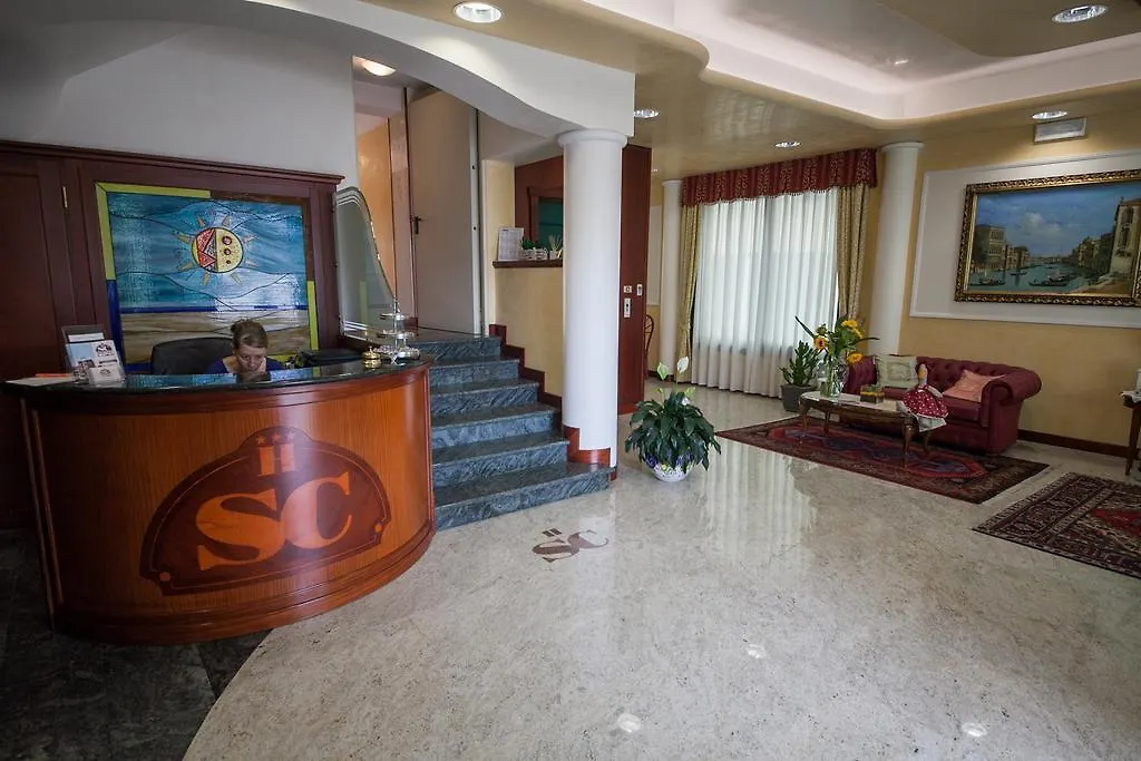 Hotel Garni San Carlo Лидо-ди-Езоло