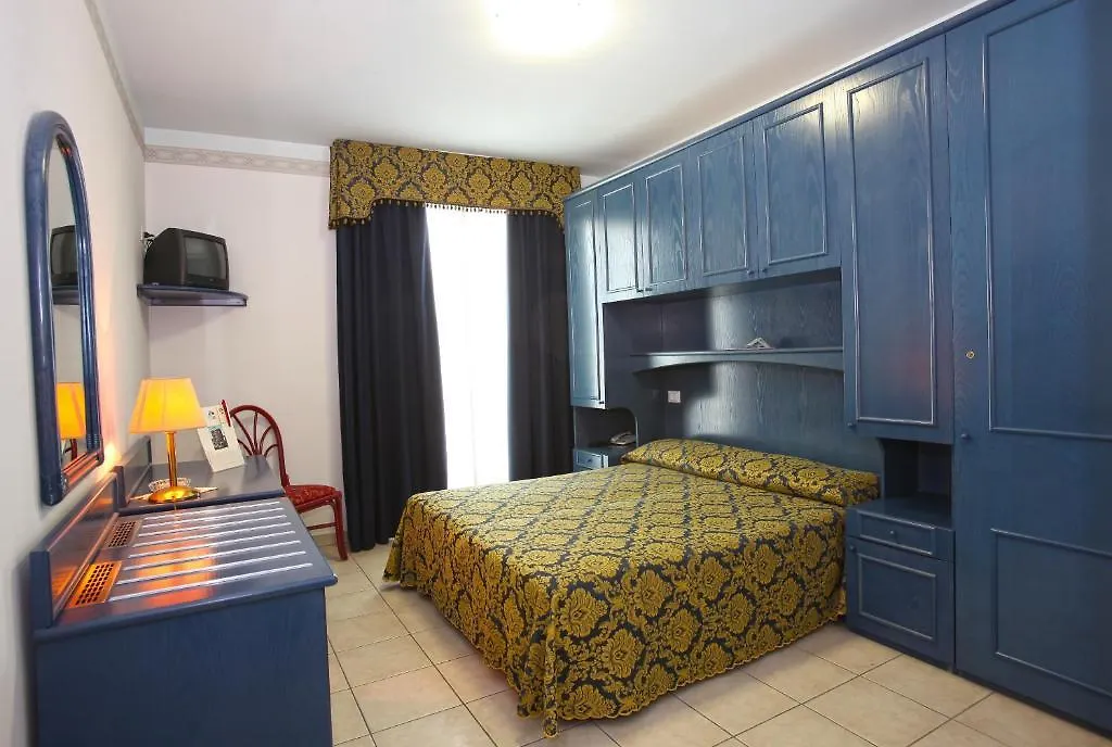 Hotel Garni San Carlo Лидо-ди-Езоло